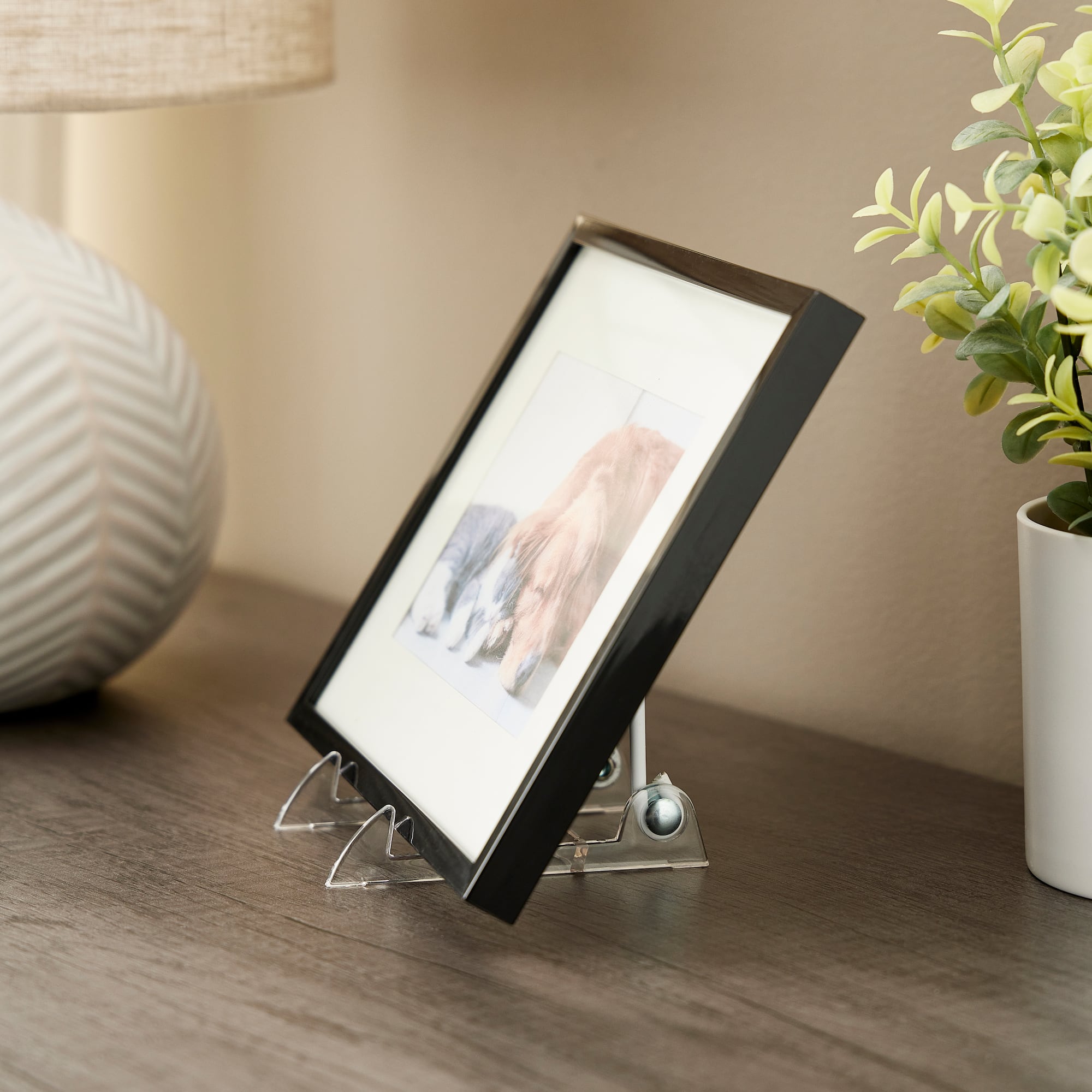Folding Easel With Clear Base By Studio Décor
